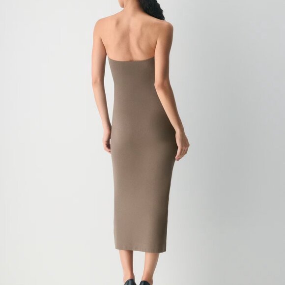 4 - ARITZIA DRESSES - Picture 8 of 8